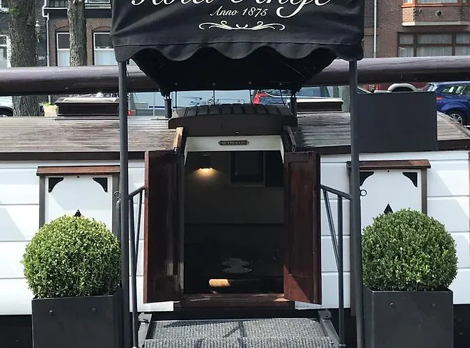 ホテル Hotelschip Antje